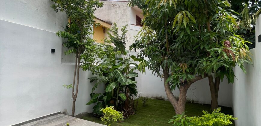 Excelente Casa en Venta en Colomos Providencia, La Guaira