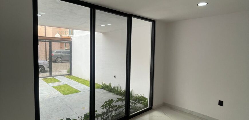 Excelente Casa en Venta en Colomos Providencia, La Guaira