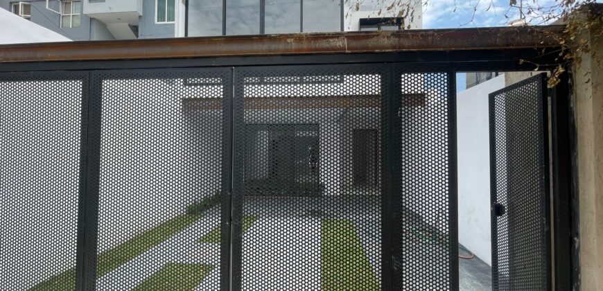 Excelente Casa en Venta en Colomos Providencia, La Guaira