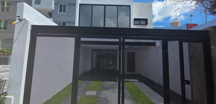 Excelente Casa en Venta en Colomos Providencia, La Guaira