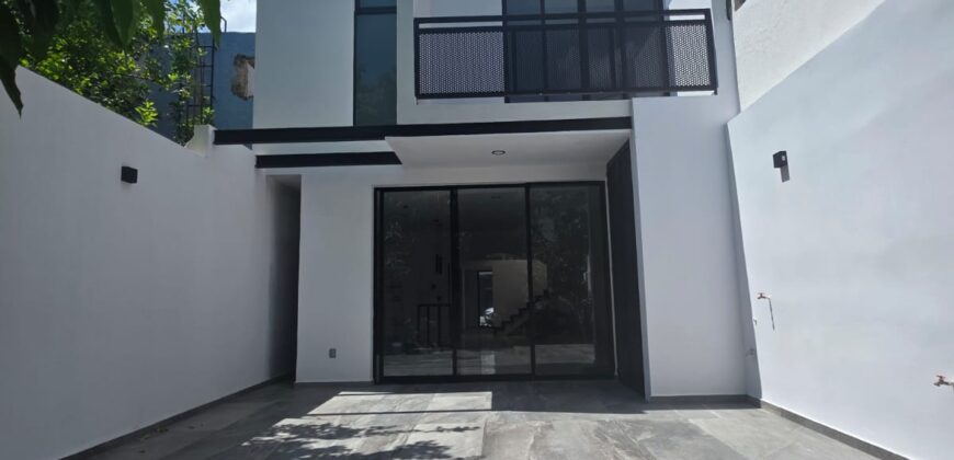 Excelente Casa en Venta en Colomos Providencia, La Guaira