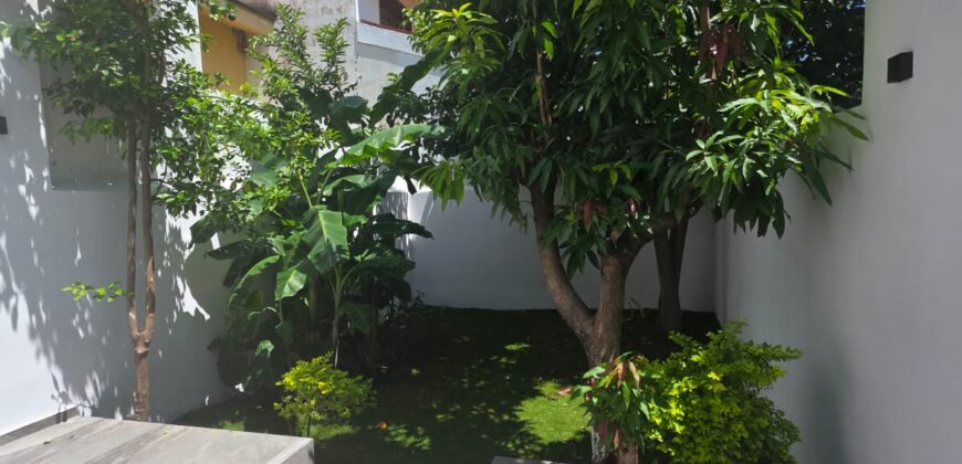 Excelente Casa en Venta en Colomos Providencia, La Guaira
