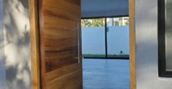 Venta Hermosa residencia en Privanza -Solares