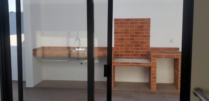 Venta Hermosa residencia en Privanza -Solares