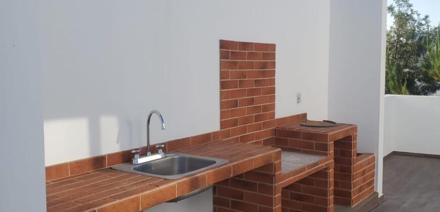 Venta Hermosa residencia en Privanza -Solares