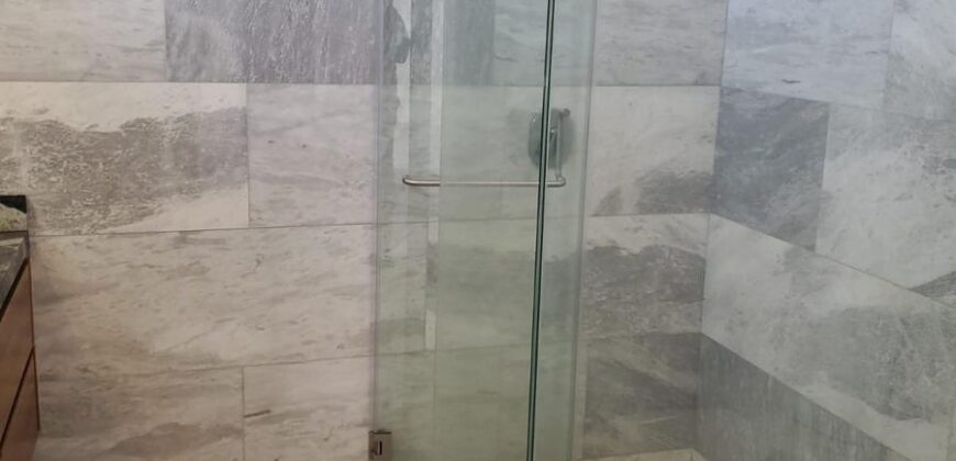 Venta Hermosa residencia en Privanza -Solares