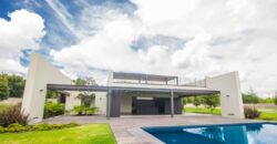 Venta Hermosa residencia en Privanza -Solares