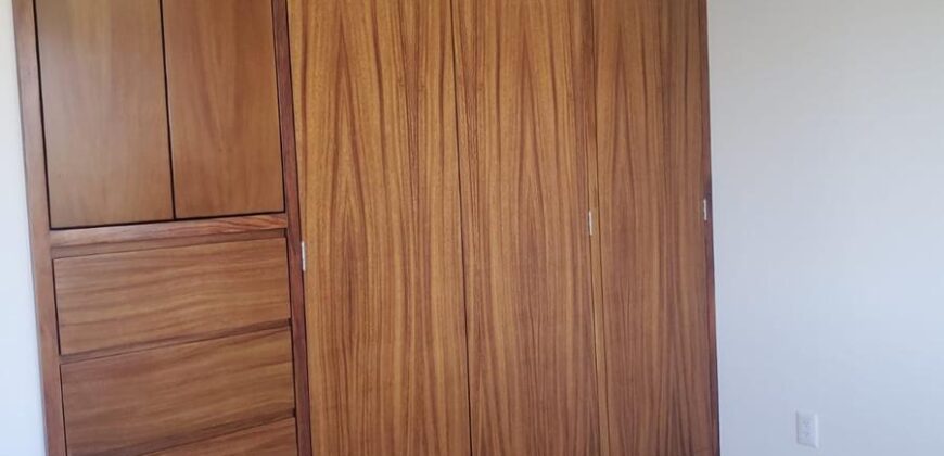 Venta Hermosa residencia en Privanza -Solares