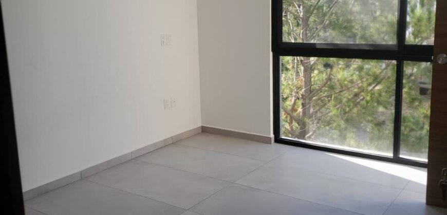 Venta Hermosa residencia en Privanza -Solares