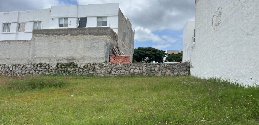 Espectacular terreno en Venta en Bosque Real, en Tlajomulco de Zuñiga