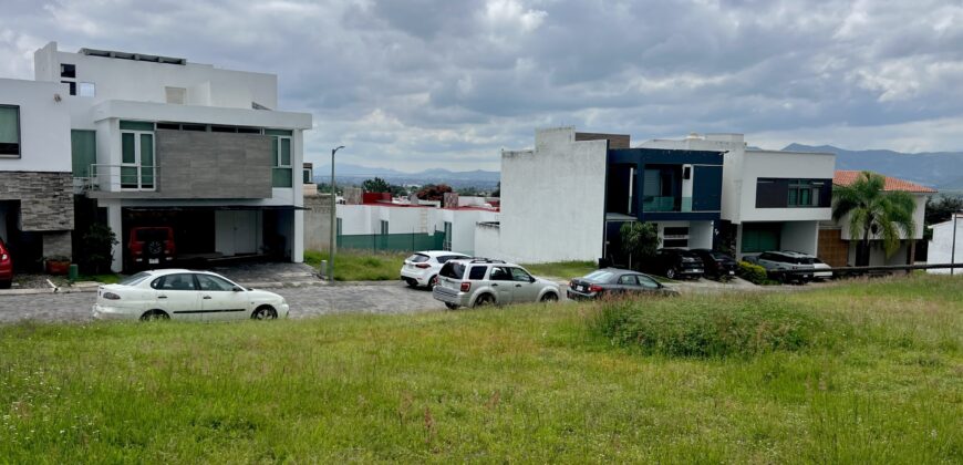 Espectacular terreno en Venta en Bosque Real, en Tlajomulco de Zuñiga