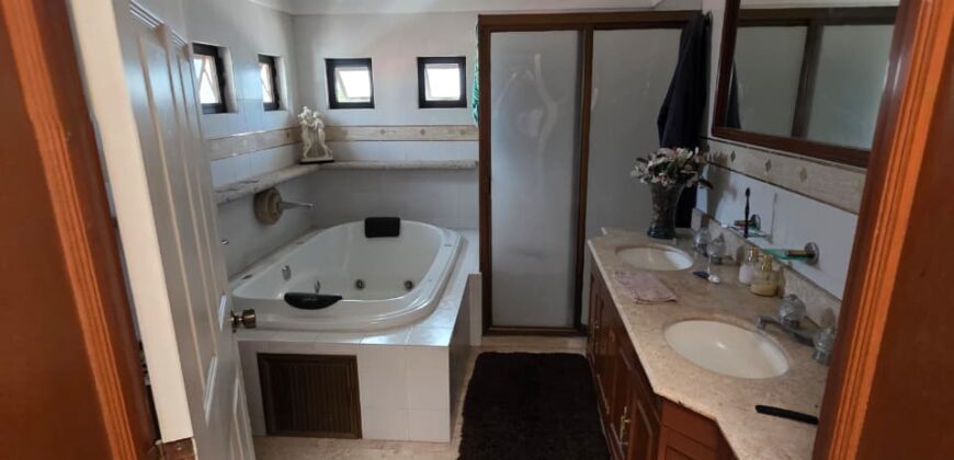 Espectacular Residencia en Puerta de Hierro – Coto Castilla la Vieja