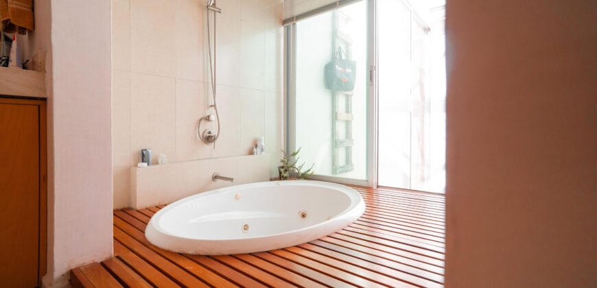 Casa en Venta, Av Sta Margarita  calle Culumus 125, Fracc. Valle Esmeralda